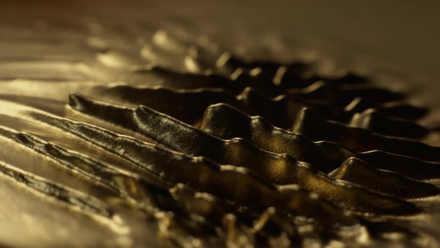 The spikes move on the gold