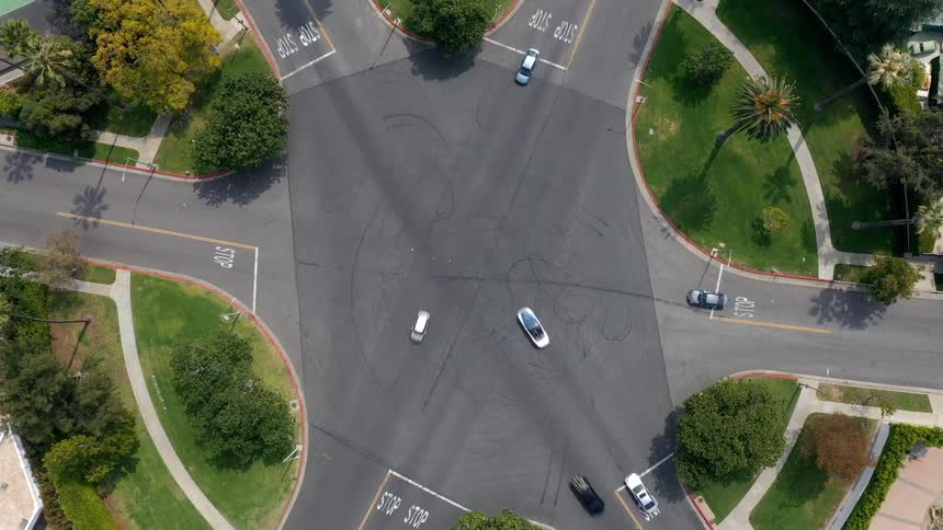 Hyperlapse - 6-Way intersection in Beverly Hills