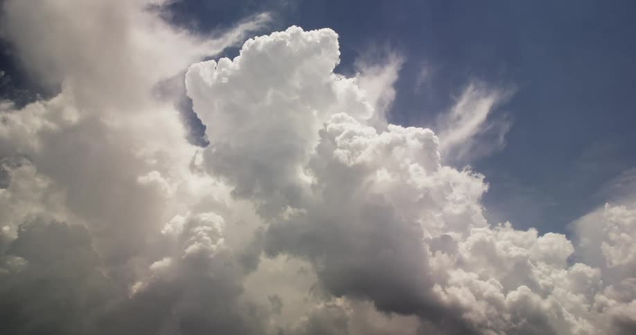 A view of clouds on a sunny day