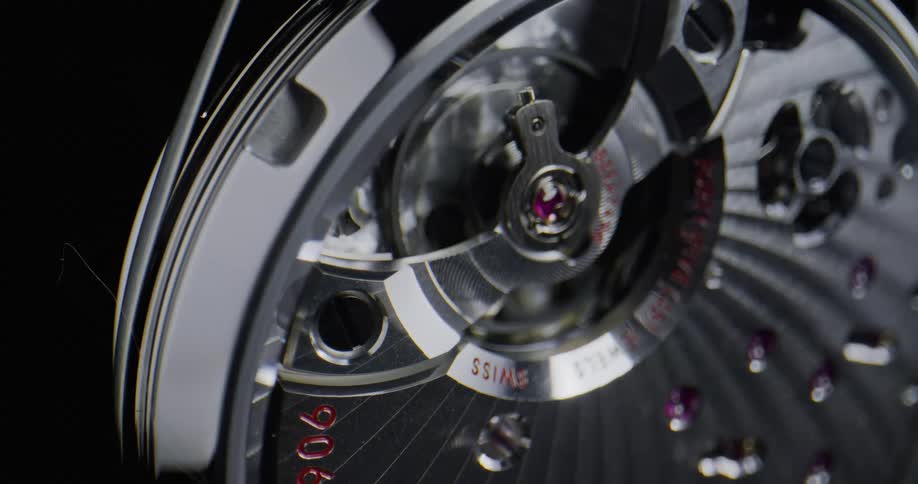 The watch is spinning its gear