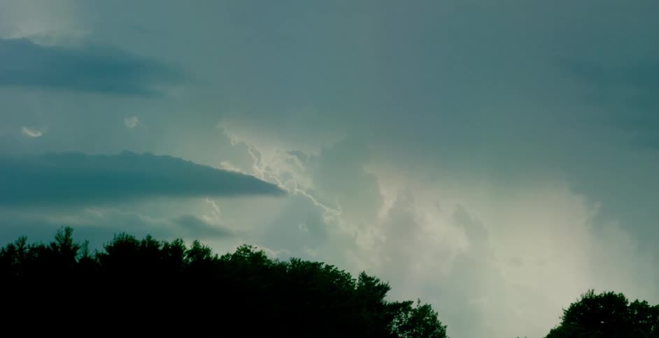 A scenery of cloudy weather before the storm