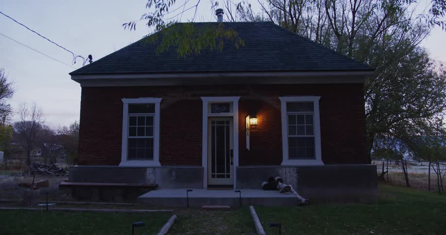 The lights on the porch turn on