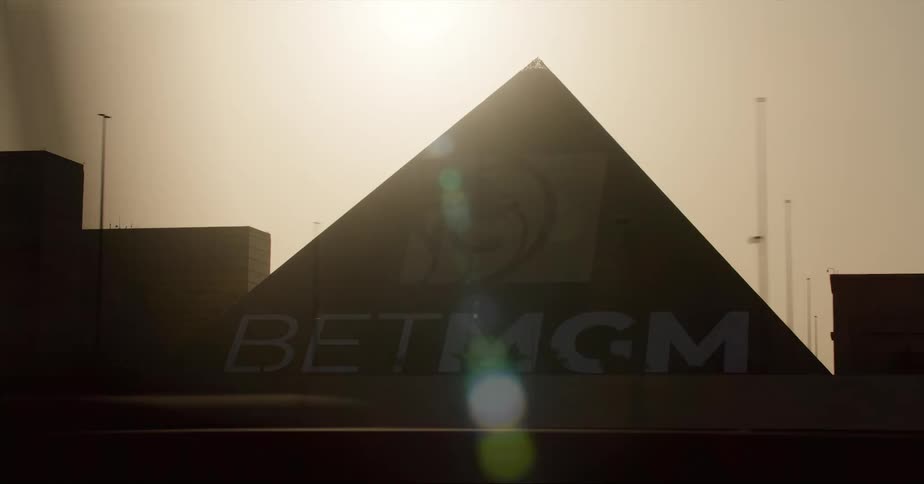 Silhouette of the pyramid at the luxor hotel and casino in las vegas at evening