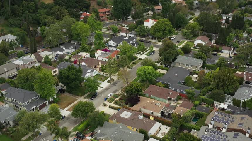 Wealthy Suburb In San Fernando