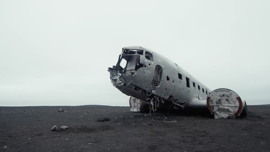Exterior view of 1973 us navy c 117d slheimasandur crash
