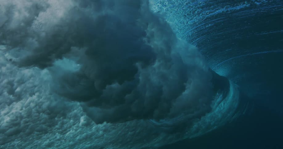 Ocean waves rolling from underwater