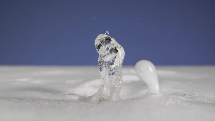 Water splashes into the foam