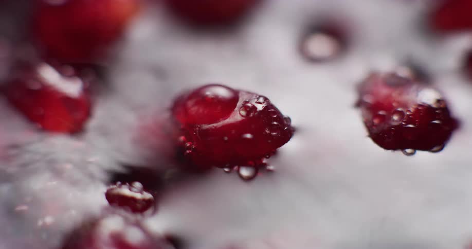 Red grape of fruit boiling in water