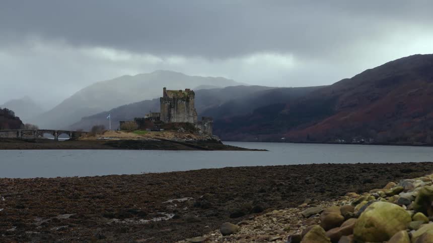 A castle on a loch in Scotland, Eilean Donan castle