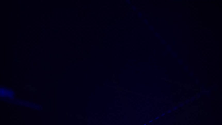 Light flashes on the wire