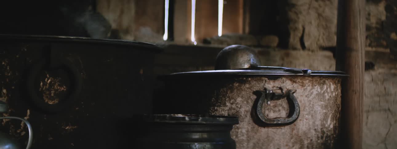 Mysterious Steam from Black Pot: Nepalese Culinary