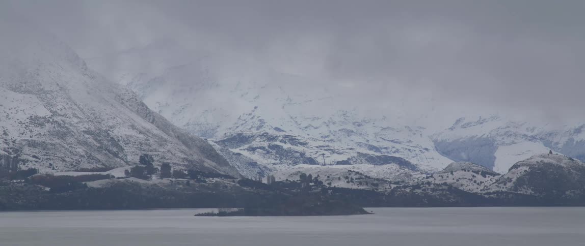 A view f mountains during winter is displayed
