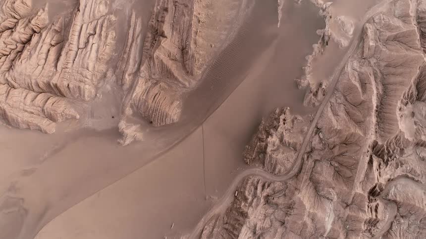 The desert has many dunes