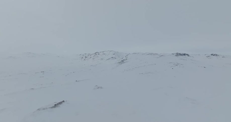 The view is of the arctic area around the day time