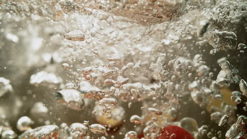Potatoes are dropped in the bowling water