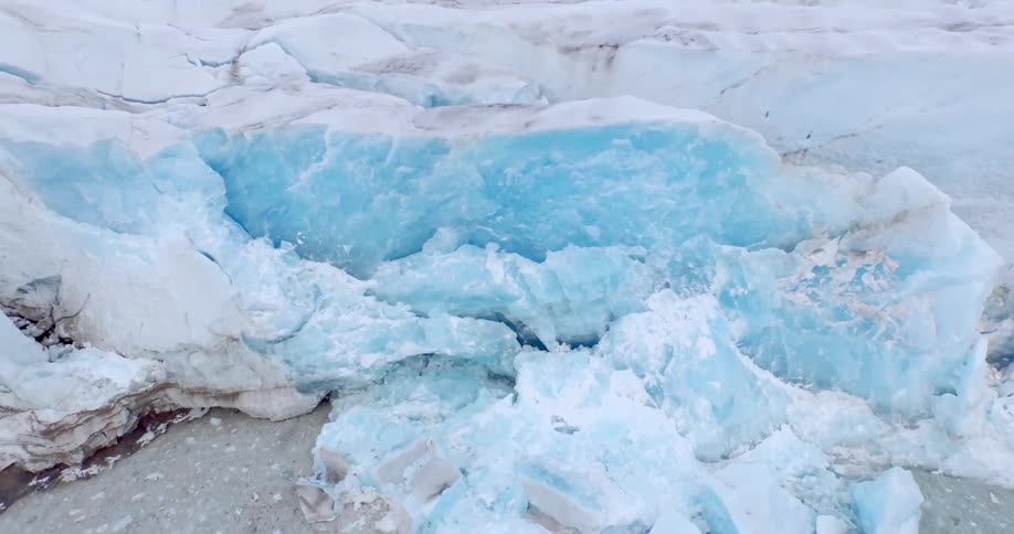Icy formations in the wilderness