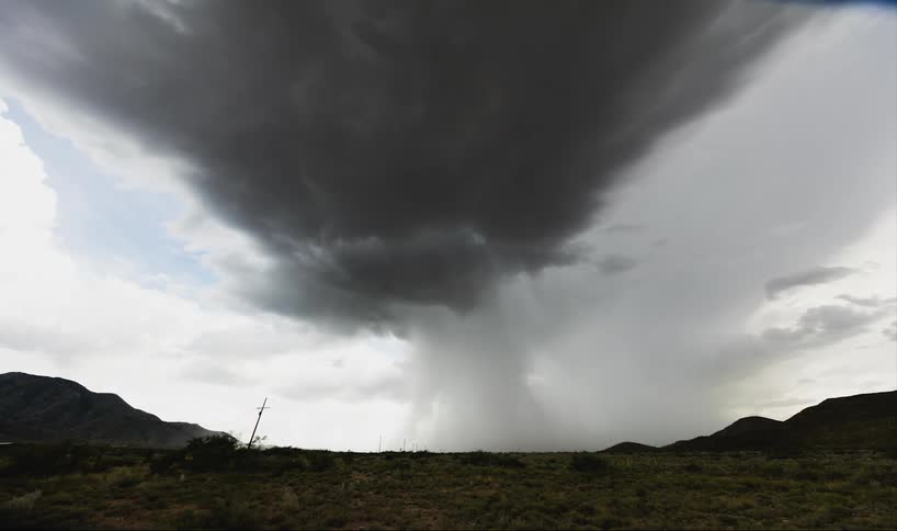 Time-lapse of a tornado forming