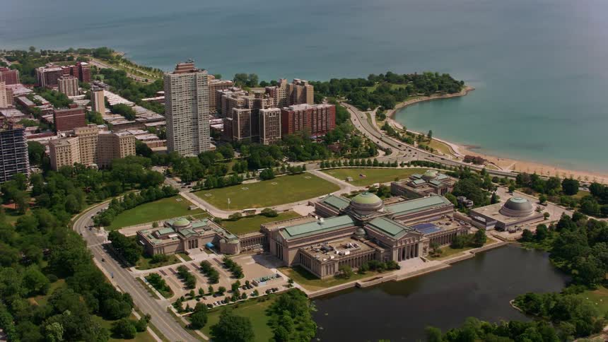 Aerial view ofmuseum of science and industry in chicago