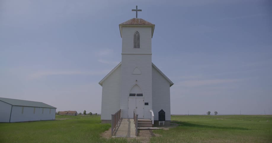 A church in the countryside during the day