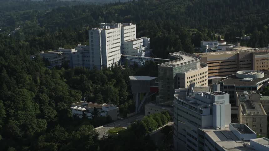 Tracking a gondola through Oregon Health and Science University Portland on a sunny day