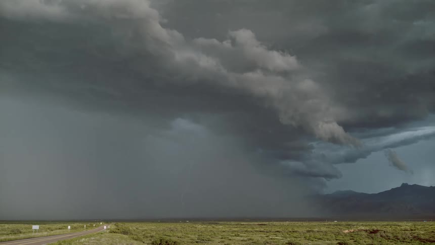 Storm with bursts of thunder