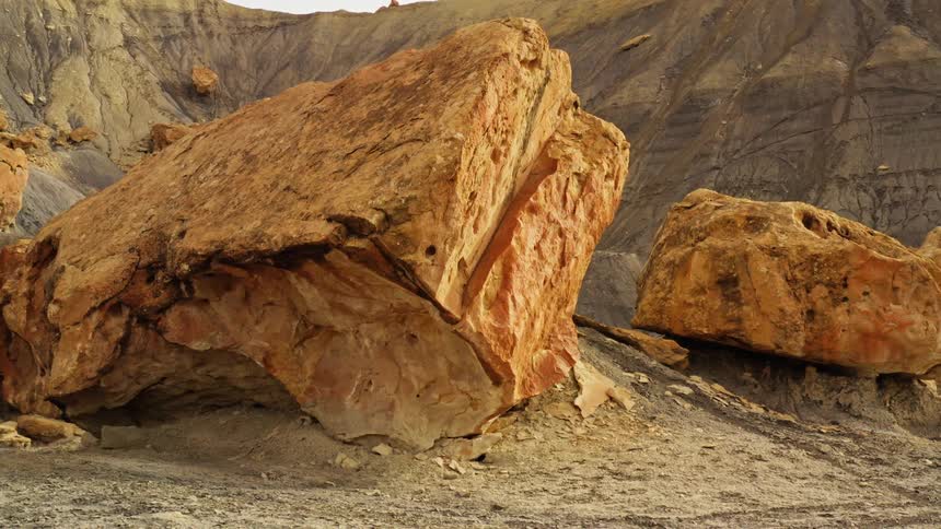 Large desert rocks