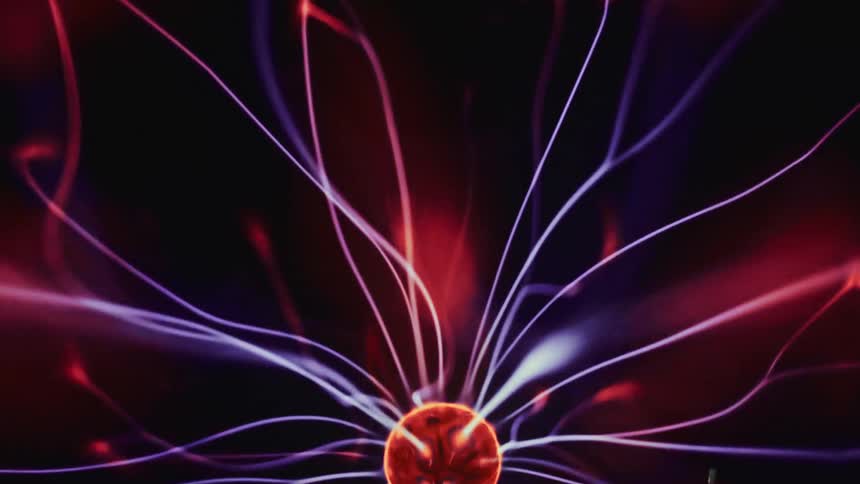 Static bolts emerge from rotating sphere in plasma lamp