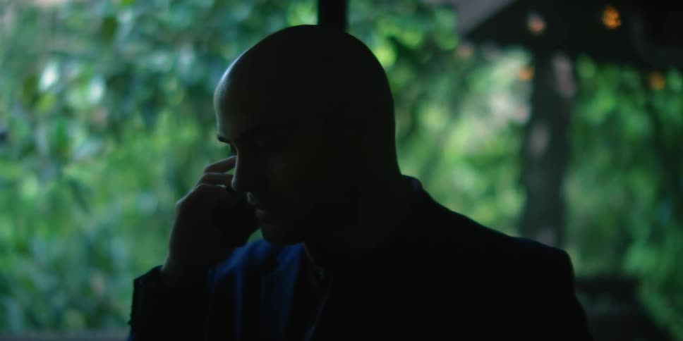 Portrait of a smiling man talking on the phone