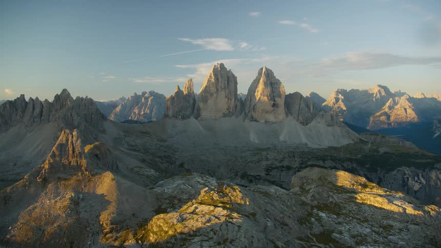 View of a valley with peaks and rock formations
