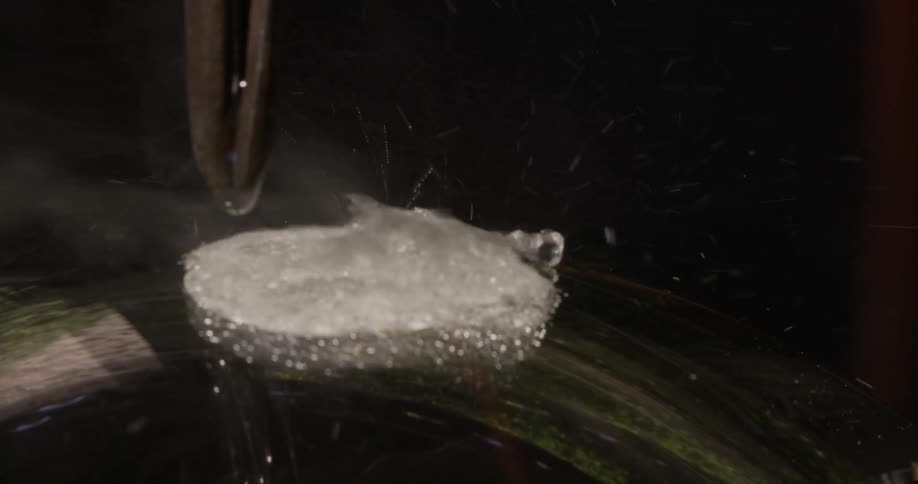 Chemical reaction of a boiling liquid