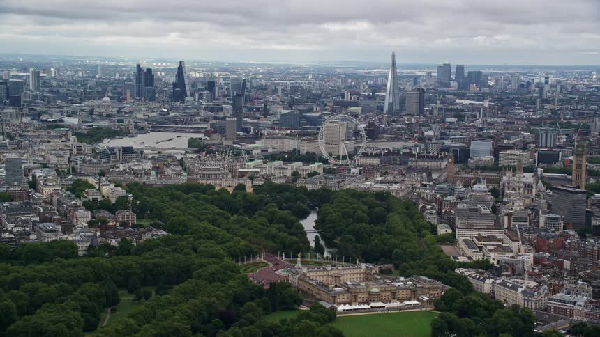Landscape of trees and buildings in a metropolitan area at midday
