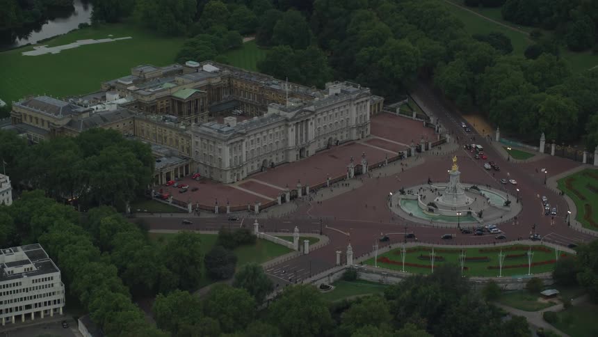 Aerial of buckingham palace