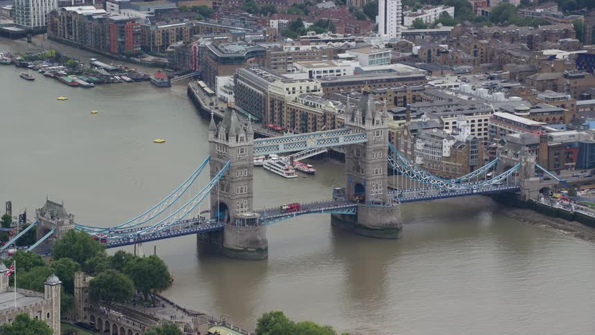Traffic crosses over the thames on london bridge