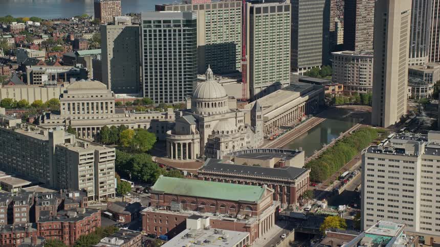 Aerial view of the capitol building on a city