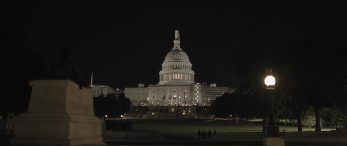 The us capitol building is up the stairs