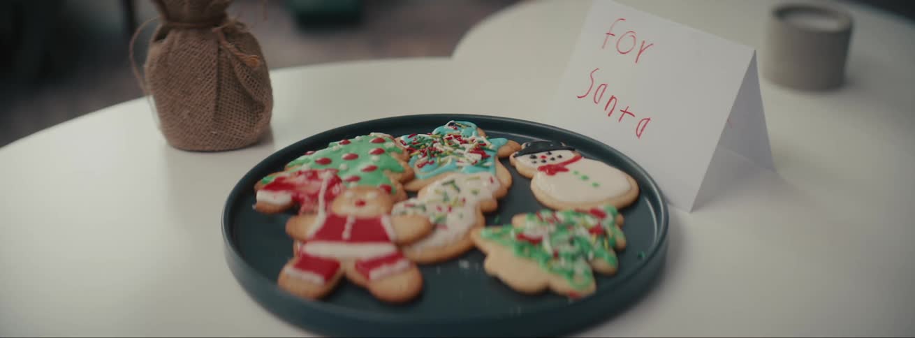 Tray of cookies with a tag