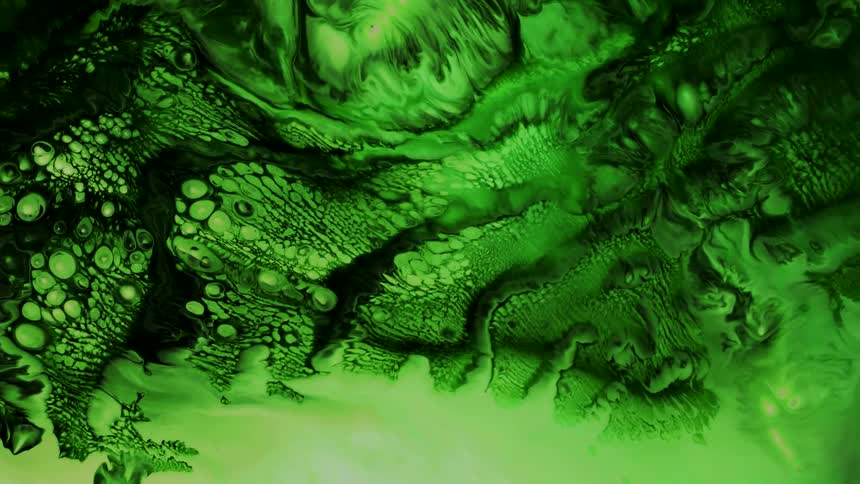 The growth of expanding liquid green cells