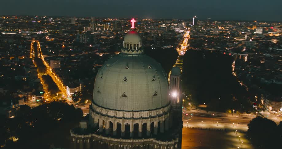 A large church is in the middle of the city