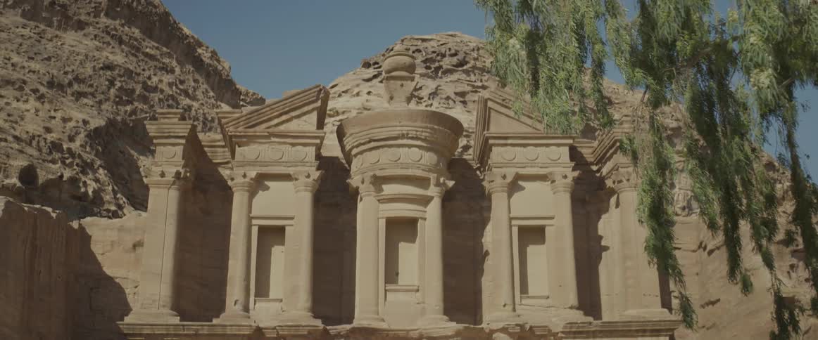 Ruins of a sandcastle in the desert during the day