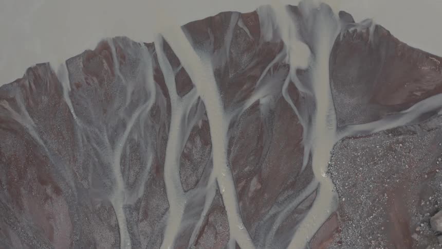 Aerial of tributary shaping veins