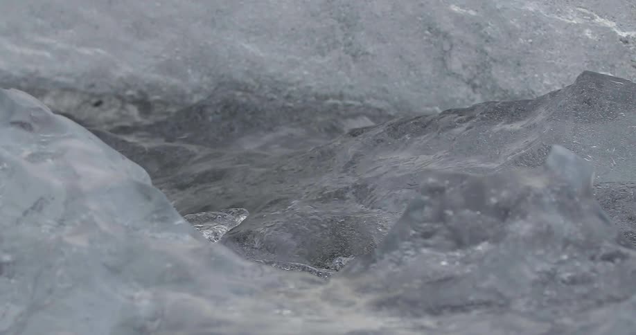 Waves flow over the top of ice
