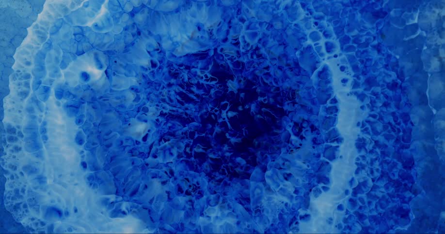 The blue colors move around