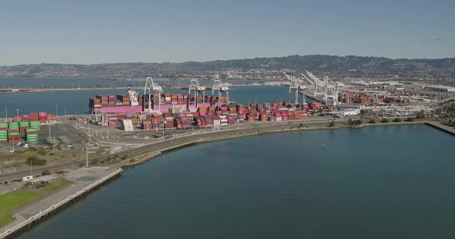 The port is full of shipping containers