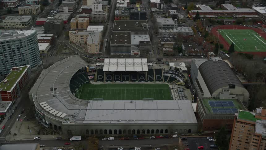 Panorama of a stadium in the midst of a metropolis