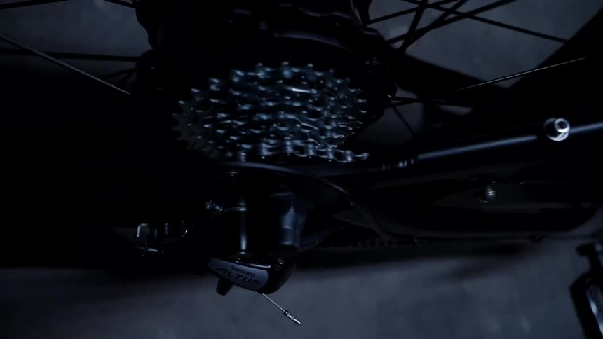 Orbiting around the gears of a bicycle