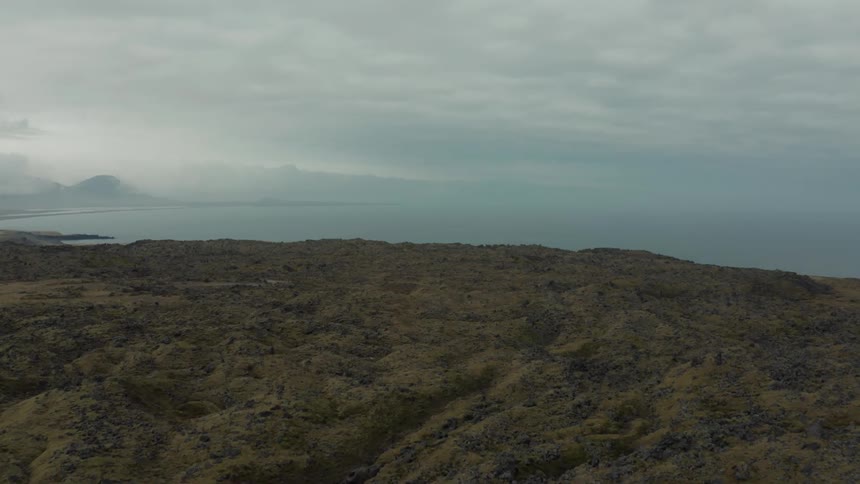 The cliff leads to the ocean