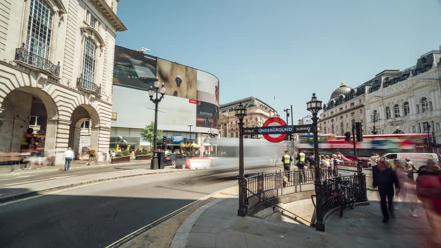 Time lapse of a day at piccadilly circus