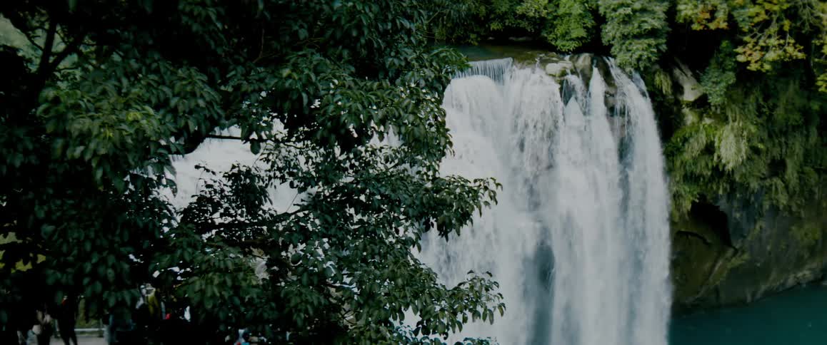 Waterfall in free fall amidst nature