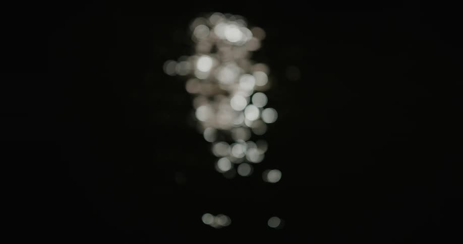 Reflection of moonlight reflected in seawater