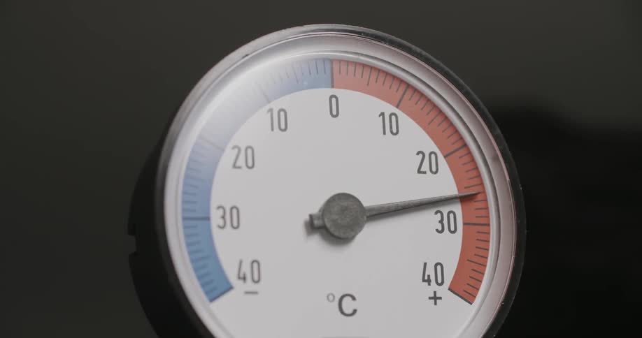 Needle on gauge moves toward 40c